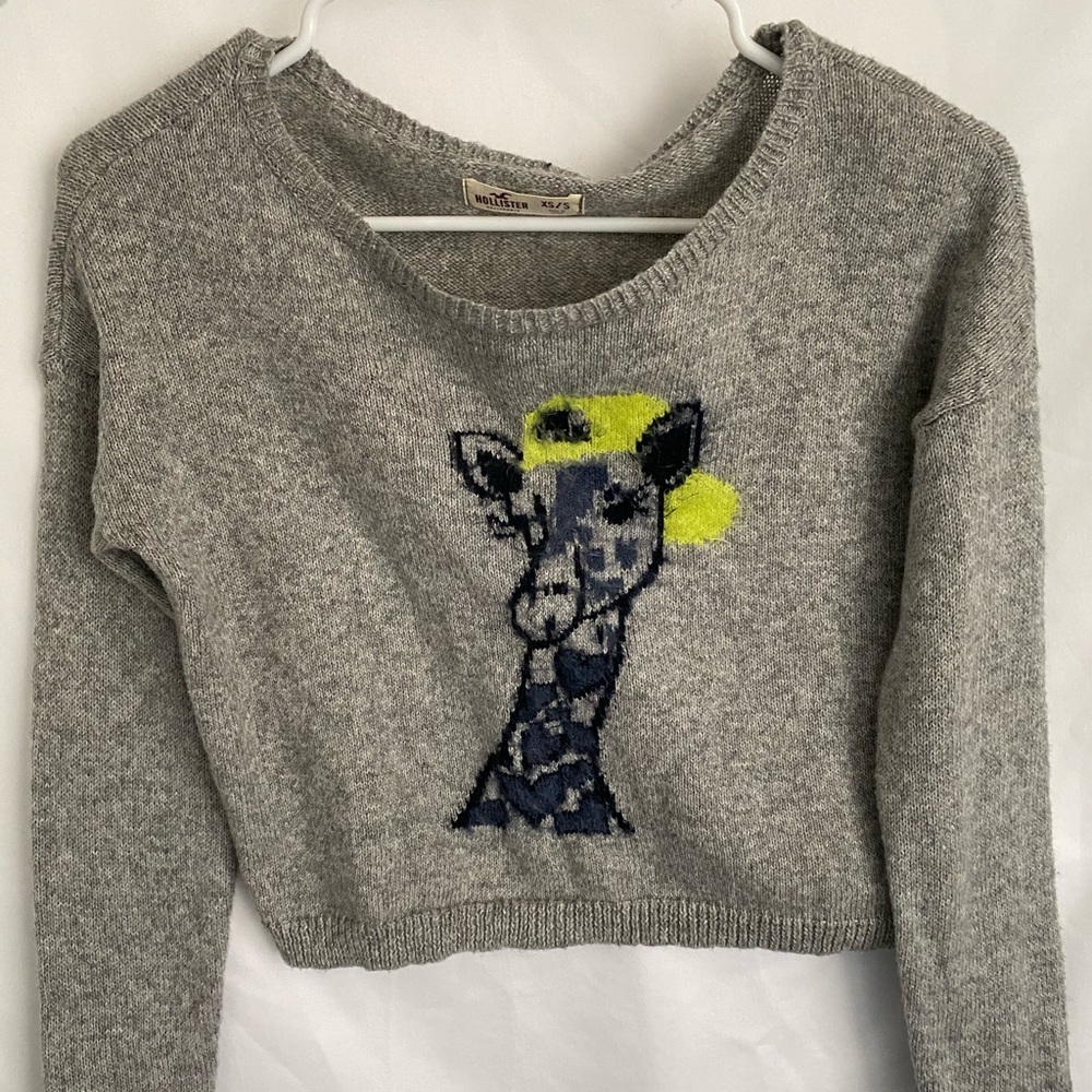 Hollister gray cropped sweater